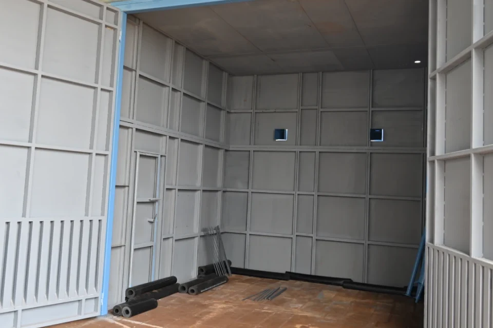 Industrial Blast Room System